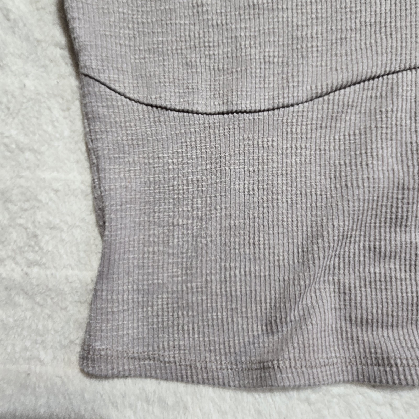 Wild Fable Women's Size M Short Sleeve Ribbed V-Neck T-Shirt Gray Item image 4