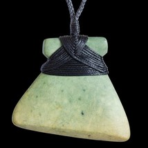 Crazy Small Toki Pendant, Hand Carved in New Zealand Flower Jade, Maori Craft - £77.30 GBP