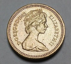 1983 UK One Pound - Very Sharp British £1 Coin - Elizabeth II - Great Britain - £16.76 GBP