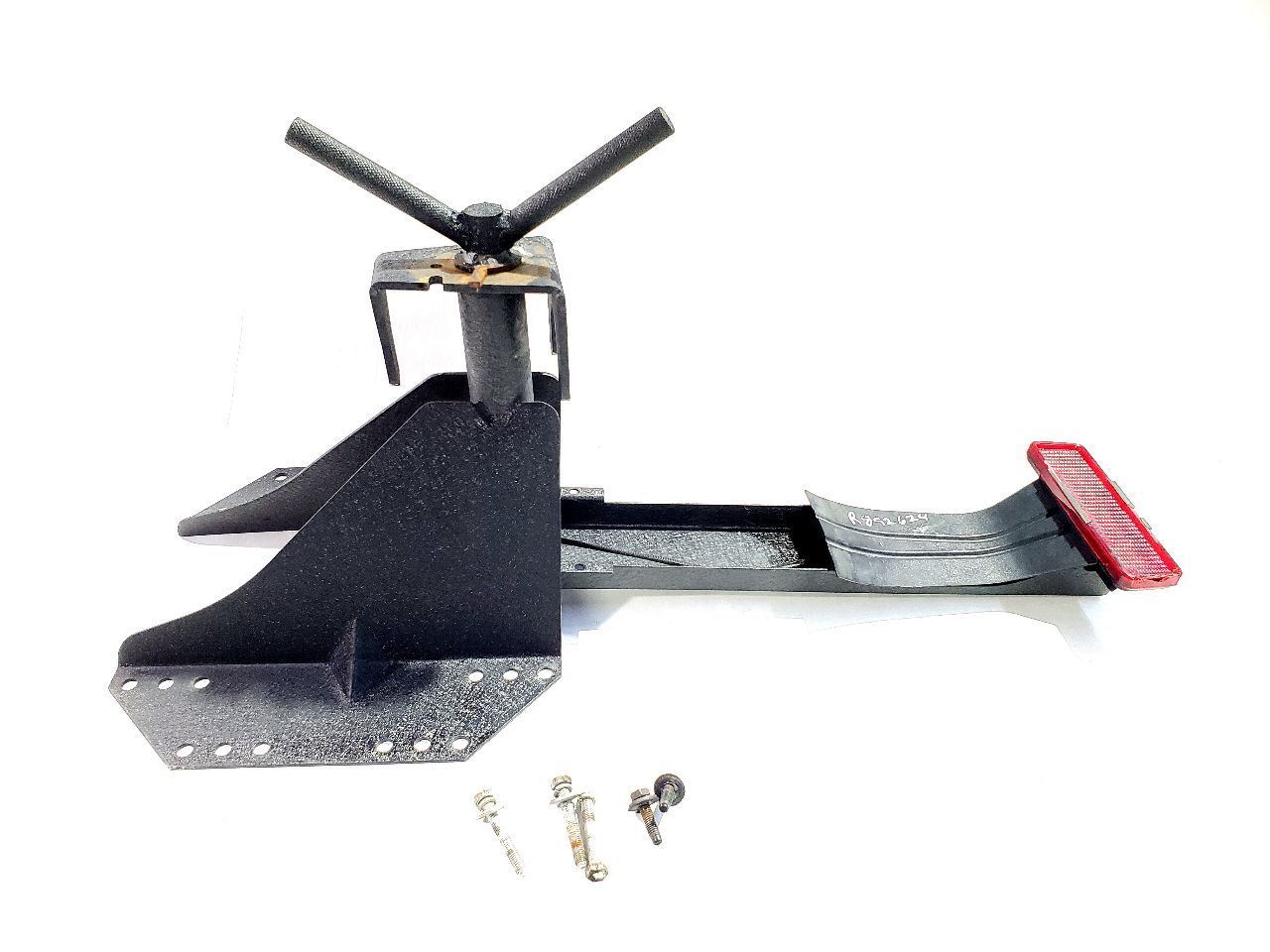 2014 Jeep Wrangler OEM Spare Wheel Carrier Brake Light Is Broken On Side  - $80.44