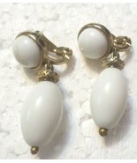 Vintage Monet Brushed Gold Tone Faux Pearl Dangle Clip Earrings White - £7.46 GBP