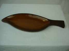 Vintage Wooden Salad Fruit Platter Leaf Shape 1 Inches Tall &amp; 13 1/2 Inches Long - £15.12 GBP