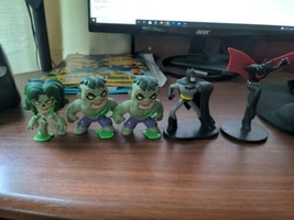 Funko pop mini lot of 5 figures. zombie hulk, she hulk, 80th anniversary Batman - £14.28 GBP