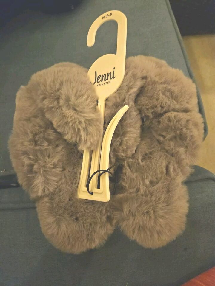 New JENNI Women&#39;s Faux-Fur Solid Crossband Slippers Size Med 7-8 Grey - $12.82