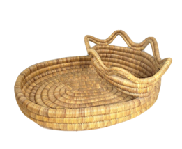 VTG Coil Chip &amp; Dip Bread Basket Grass Hand Woven Natural Wicker Boho TIKI - £103.60 GBP