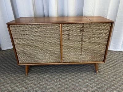 Mid Century Modern RECORD PLAYER CONSOLE wood cabinet stereo vintage retro 60s  			