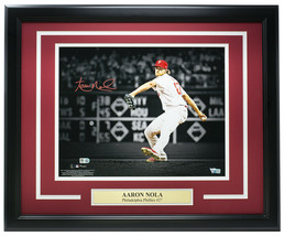 Aaron Nola Phillies Signé Encadré 11x14 Lumière Photo Fanatiques - £174.79 GBP