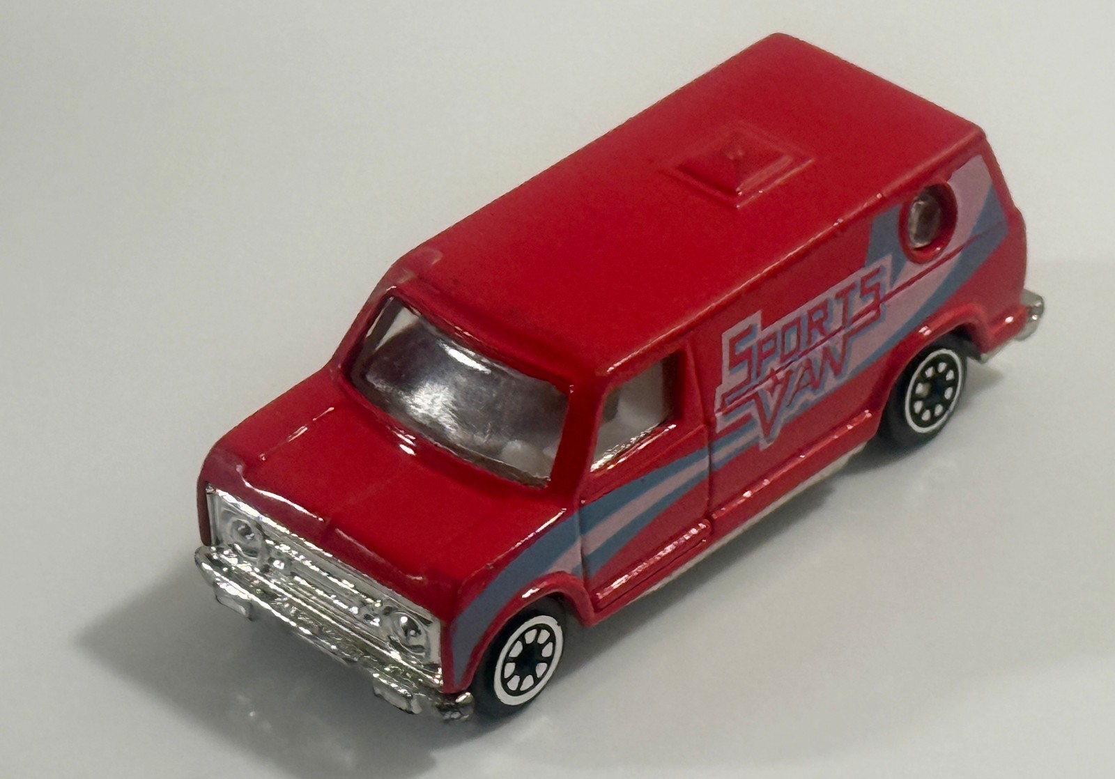 Red Sports Van 1:64 Die-Cast Toy Unbranded Made in China 1980s Vintage - $4.94