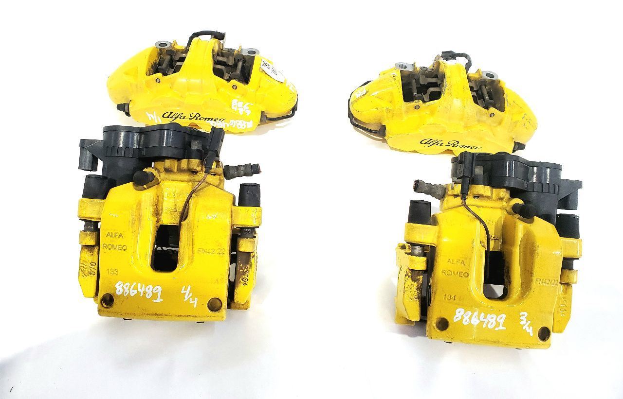 2018 2019 Alfa Romeo Stelvio OEM Set of 4 Yellow Brembo Brake Caliper  - $558.42