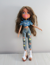 Bratz Yasmin doll 2015 brown brunette Hair daisy blue floral top heart jeans - $13.50