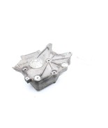 04.5-05 CHEVROLET SILVERADO 2500HD 6.6L ALTERNATOR BRACKET Q2333 - $141.42 CAD