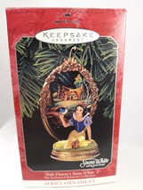 1998 Walt Disney Snow White Hallmark Ornament-Enchanted Memories Collection NIB - £15.84 GBP