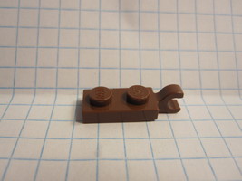 Lego Part #63868: Reddish Brown- Modified 1x2 Plate w/ Horizontal Clip - £0.07 GBP