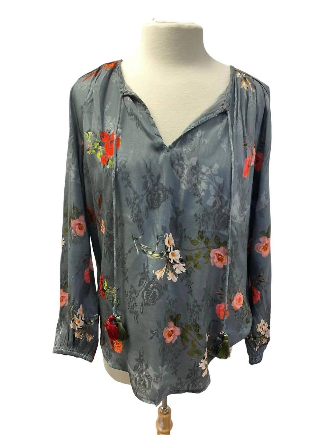 Tolani janessa top size S - $43.56