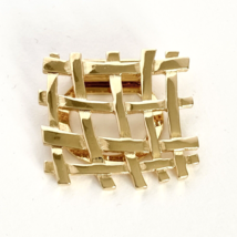 Fun Metal Fabric Hatch Weave Gold Tone Scarf Clip 1.5in - £6.38 GBP