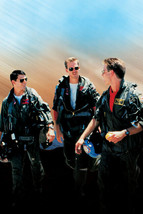 Top Gun Tom Cruise Whip Hubley Anthony Edwards 24X36 Poster All Walking Together - £23.46 GBP