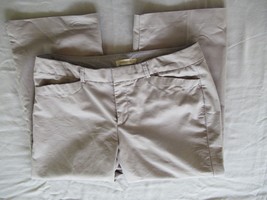 Dockers pants cropped Capri Size 10 gray straight leg inseam 22&quot; flat front - $12.69