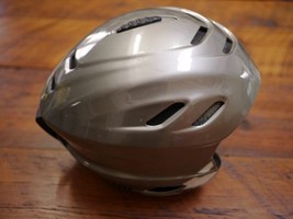 Giro Gray Hard Shell Insulated Snowboarding Safety Helmet M-L w/ Chin Strap - £19.90 GBP