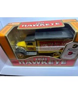 Home Hardware Die-Cast MIB Ertl 1931 Hawkeye 1/34 9th Limited Bank - $545.29 MXN