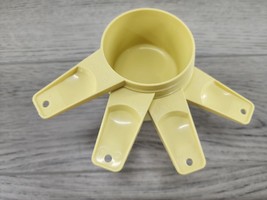 Vintage Tupperware 761-764 Gold Pale Yellow Measuring Cups Incomplete Set - 4 pc - £9.09 GBP