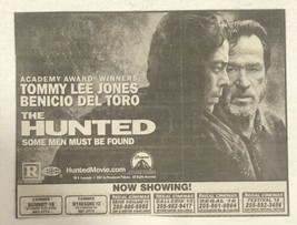 Hunted Tommy Lee Jones Vintage Print Ad Benicio Del Toro TPA17 - $6.92