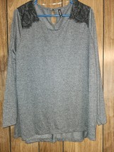 MASSINI Black Long SLeeve Shirt w/ Lace Shoulders 1X - £5.59 GBP