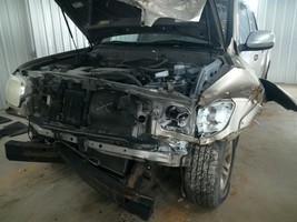 AC Compressor 8 Cylinder Fits 00-06 TUNDRA 104886119 - $1,463.57 MXN