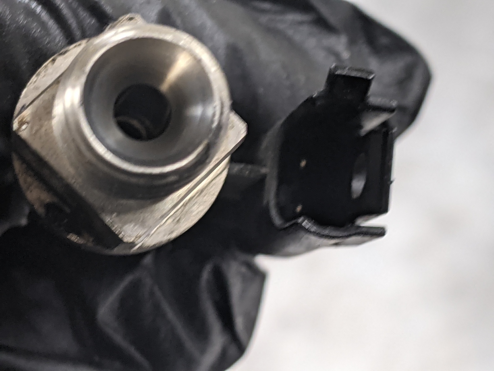 Fuel Injector Single For 13-17 BMW 320i xDrive  2.0 7639994 - $29.65