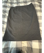 Cato Woman Gray Pull-On Pencil Skirt 26/28W Plus Size Stretch Back Slit ... - $12.59