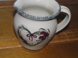 Vintage Marshall Texas Pottery Cream with Green &amp; Burgundy Heart Flowers Small  - £6.03 GBP