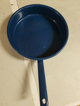 9 Inch Blue Enamel Wear Skillet Kitchen Collectable - $367.67 MXN