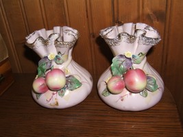 Pair Of 1956 Lefton China Hand Painted W/APPLES&amp;LEAFS Gold Trim Vases - £25.85 GBP