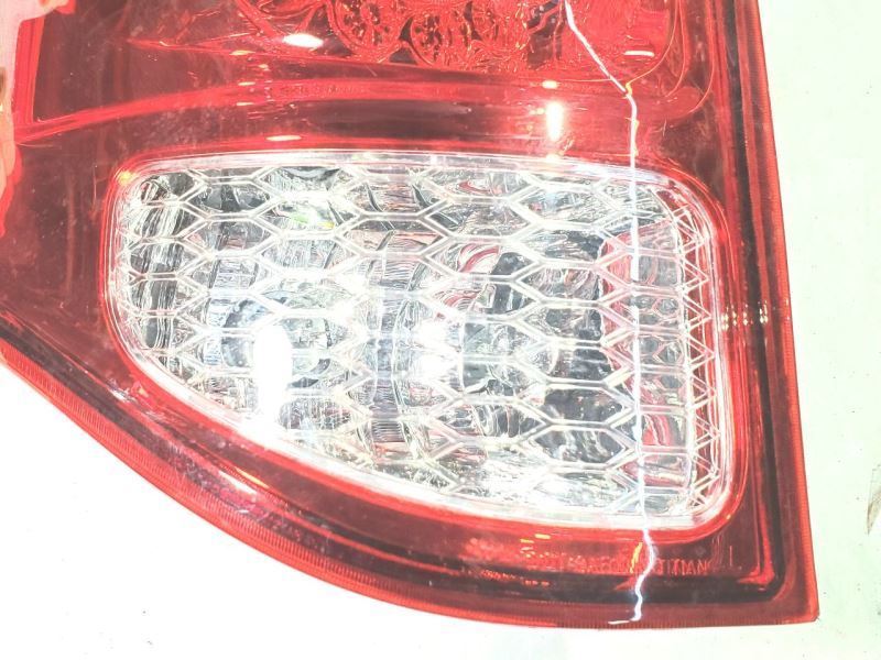 2011 12 13 14 15 16 17 18 19 2020 Dodge Caravan OEM Driver Left Tail Light  Item image 10