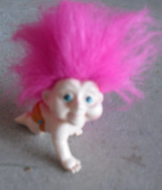 Applause Magic Trolls Crawling Pink Hair Troll Doll 2 1/8" Tall - £12.51 GBP