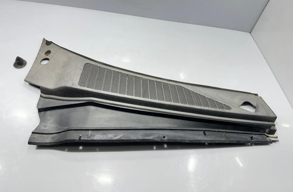 2008 THRU 2010 FORD F250/F350/F450/F550 RIGHT WIPER COWL PANEL 7C34-2502... - $49.49