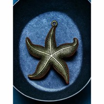 Beautiful gold color starfish pendant - £13.20 GBP