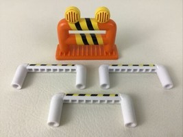 Sesame Street Radio Controlled Construction Set Replacement Safety Barriers 4pc - $14.11