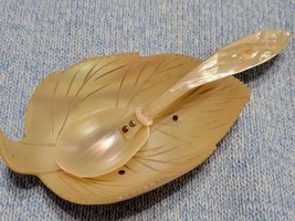 Mother.of.Pearl/Sugerbowl.spoon.C.1970 - £27.73 GBP