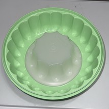 Vintage 1970s Tupperware Jello Mold Ice Ring #1202 Fluted Mint Green No ... - $14.25