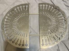 Vintage Rare Metal Expandable Oval Casserole Trivet Collectible Item! - £26.83 GBP