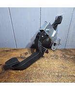 15274047 For 2003-2007 Saturn Ion 2.2L 2.4L Clutch Pedal With Bracket As... - $62.56 CAD