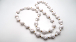 Vintage 1960s 28&quot; x 11mm Textured White and Gold Bead Necklace NB11 - $29.70