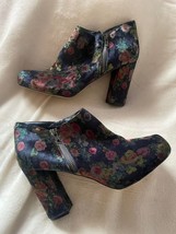 NWOT Madden Girl Blue Floral Velveteen Bootie Size Zip Size 11 - £30.23 GBP