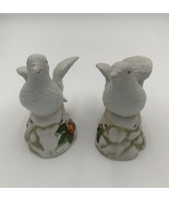 VINTAGE PORCELAIN WHITE DOVE FIGURINE 5&#39;&#39; TALL Set Of 2 - $584.32 MXN