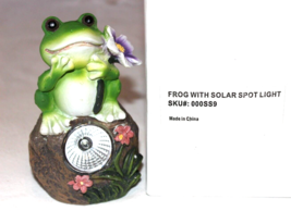 Cute 5&quot; Resin Frog Solar Spotlight Frog Sitting On Rock Adorned With Flowers - £8.03 GBP