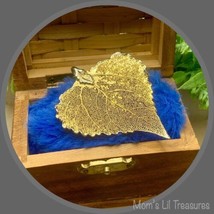 Cottonwood Dipped Leaf in Gold Plated Coating Vintage Pendant 2” X 2.25” - £7.05 GBP