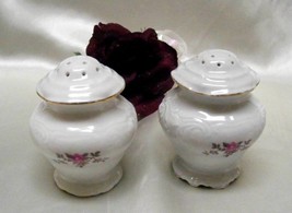 2587 Vintage Montgomery Ward Tea Rose Fine China Salt &amp; Pepper Set - £15.99 GBP