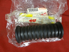 Yamaha Foot Peg Rubber, NOS YA6 RD125 YF60-Zinger, 136-27413-00, 307-27413-00 - £79.63 GBP