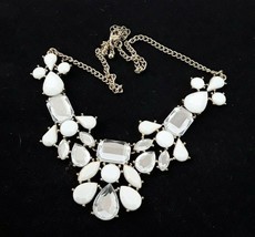 Clear White Lucite Princess Statement Chain Necklace EUC - $264.56 MXN