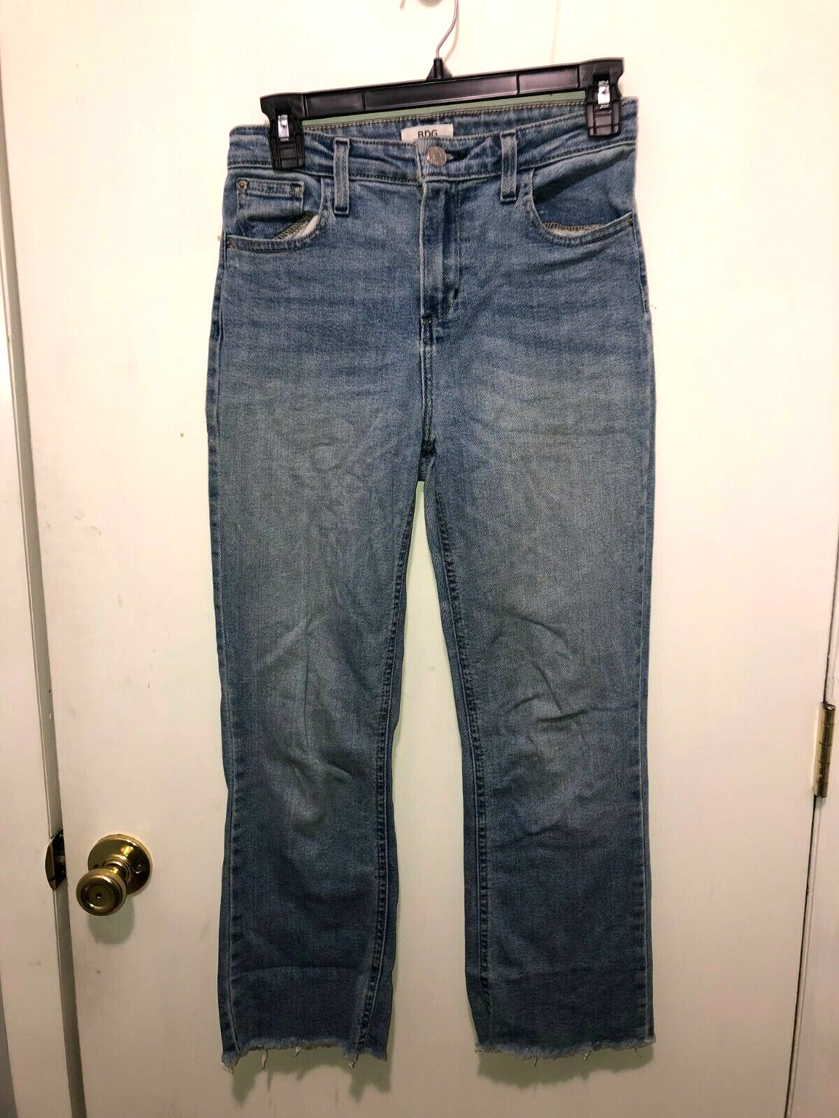 Urban Outfitters BDG High Rise Crop Kick Raw Hem Jeans Women&#39;s SZ 25 - $12.86